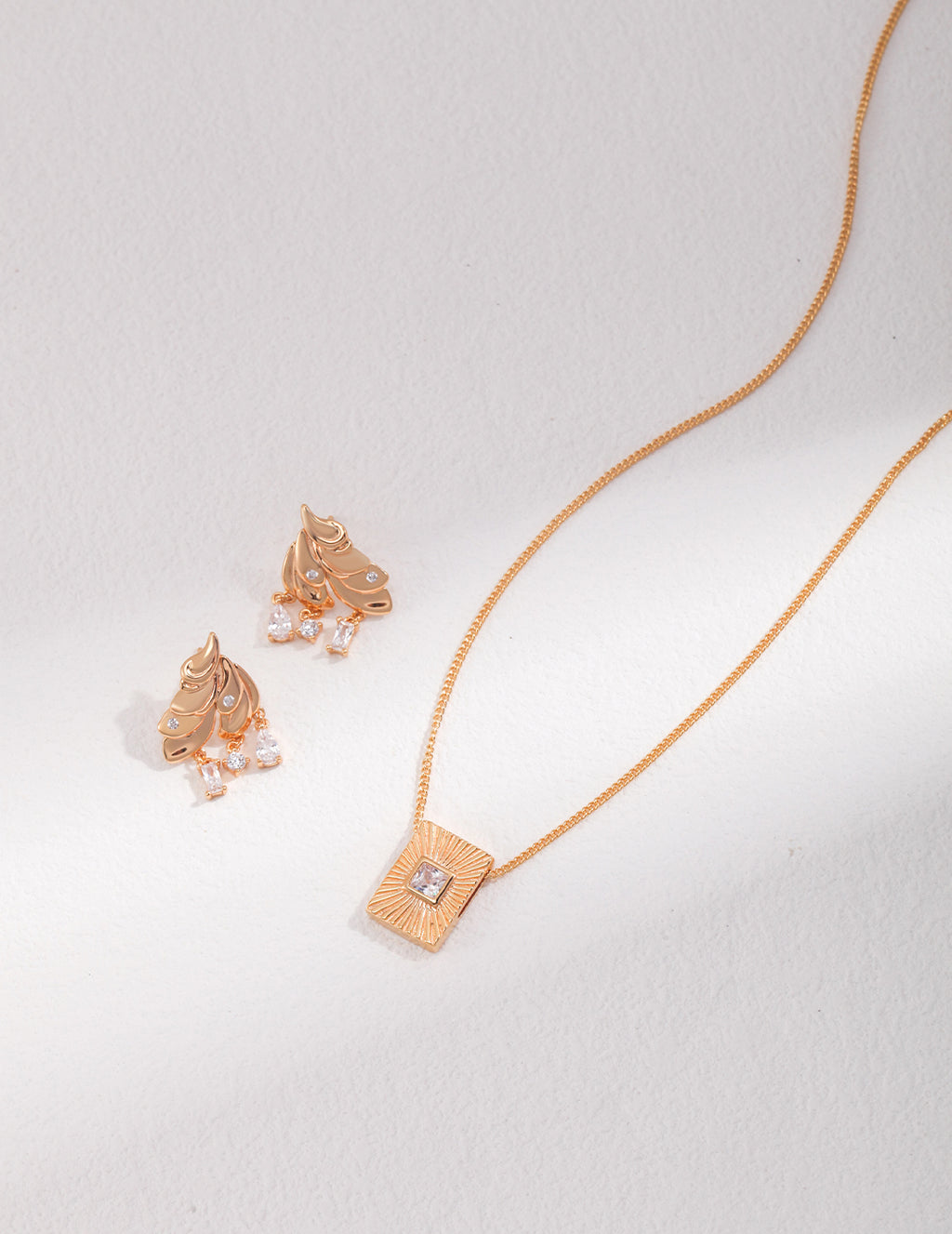 Elise Zirconia Necklace image 3