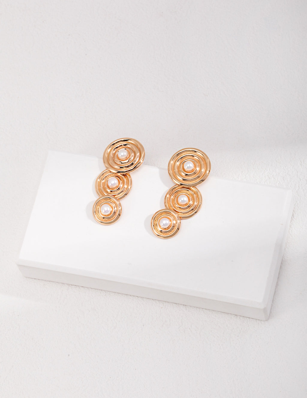 Pearl Earrings image 2