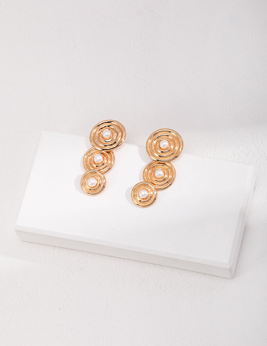 Pearl Earrings image 2