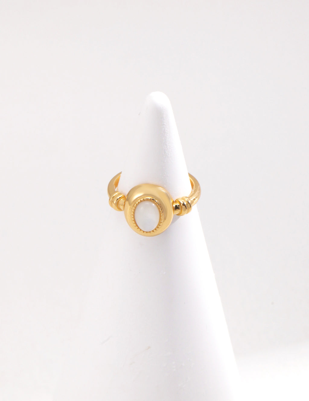 Luna Mother-of-Pearl Adjustable Ring image 3