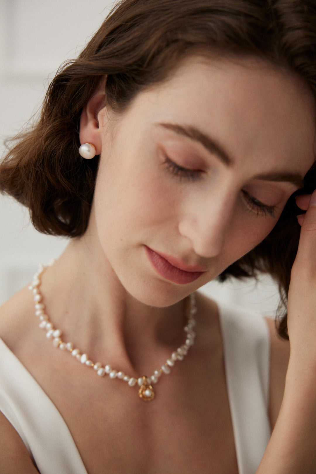 Pearl Stud Earrings image 4