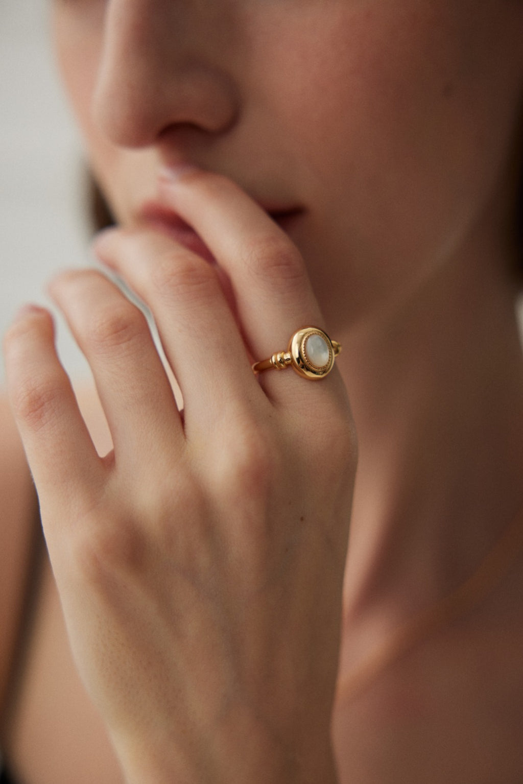 Luna Mother-of-Pearl Adjustable Ring image 2