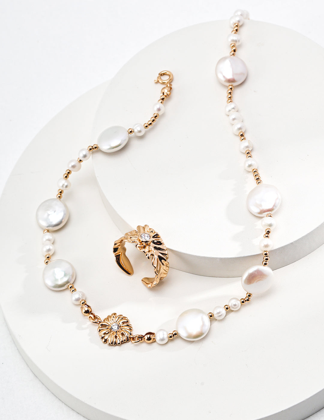 Pearl Necklace image 3