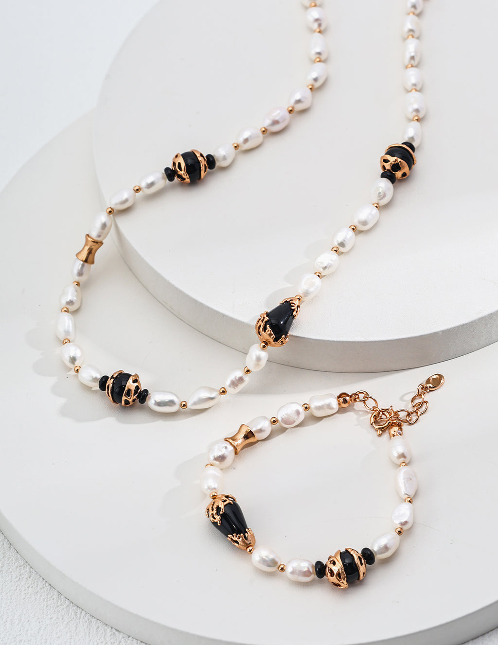 Agate Pearl Necklace image 3