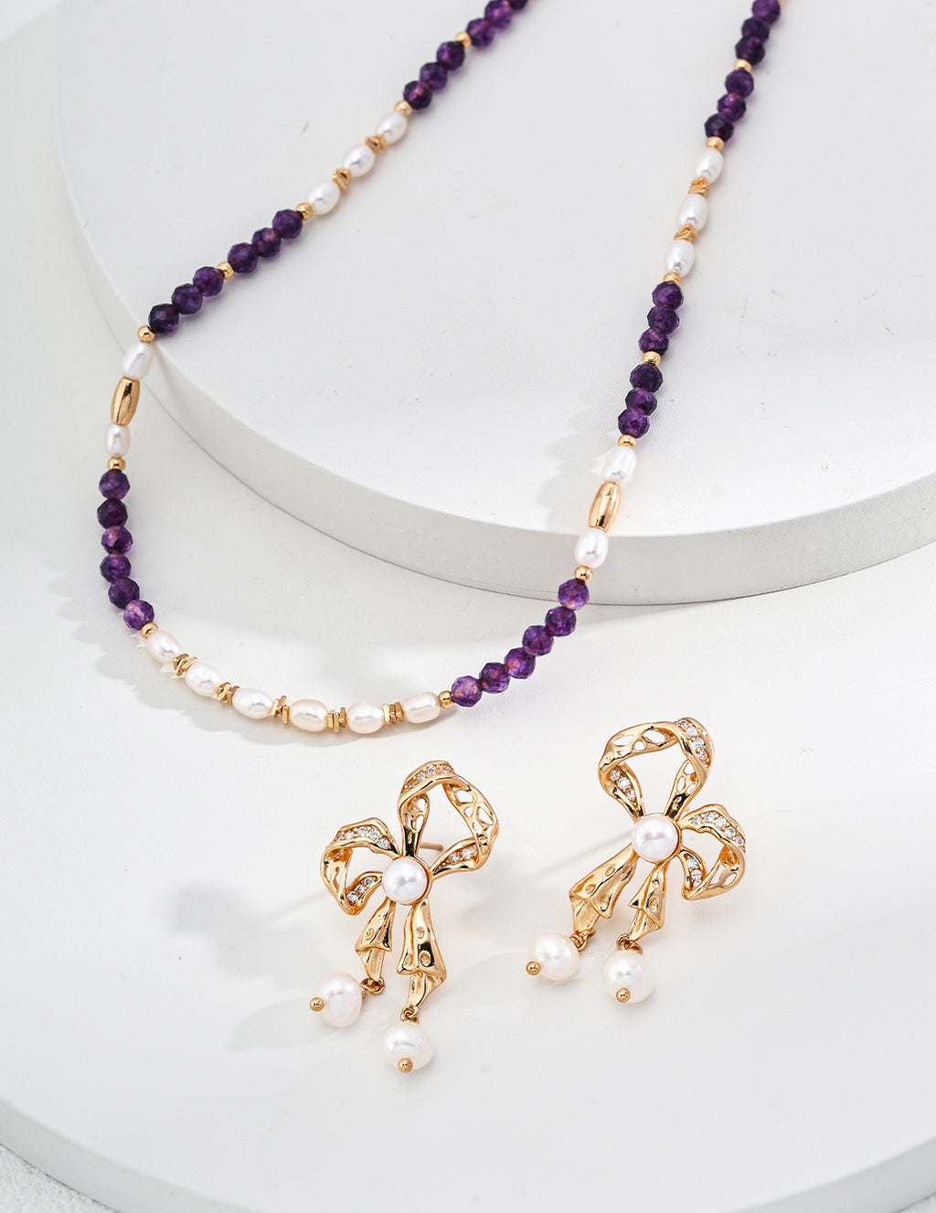 Pearl Necklace image 3