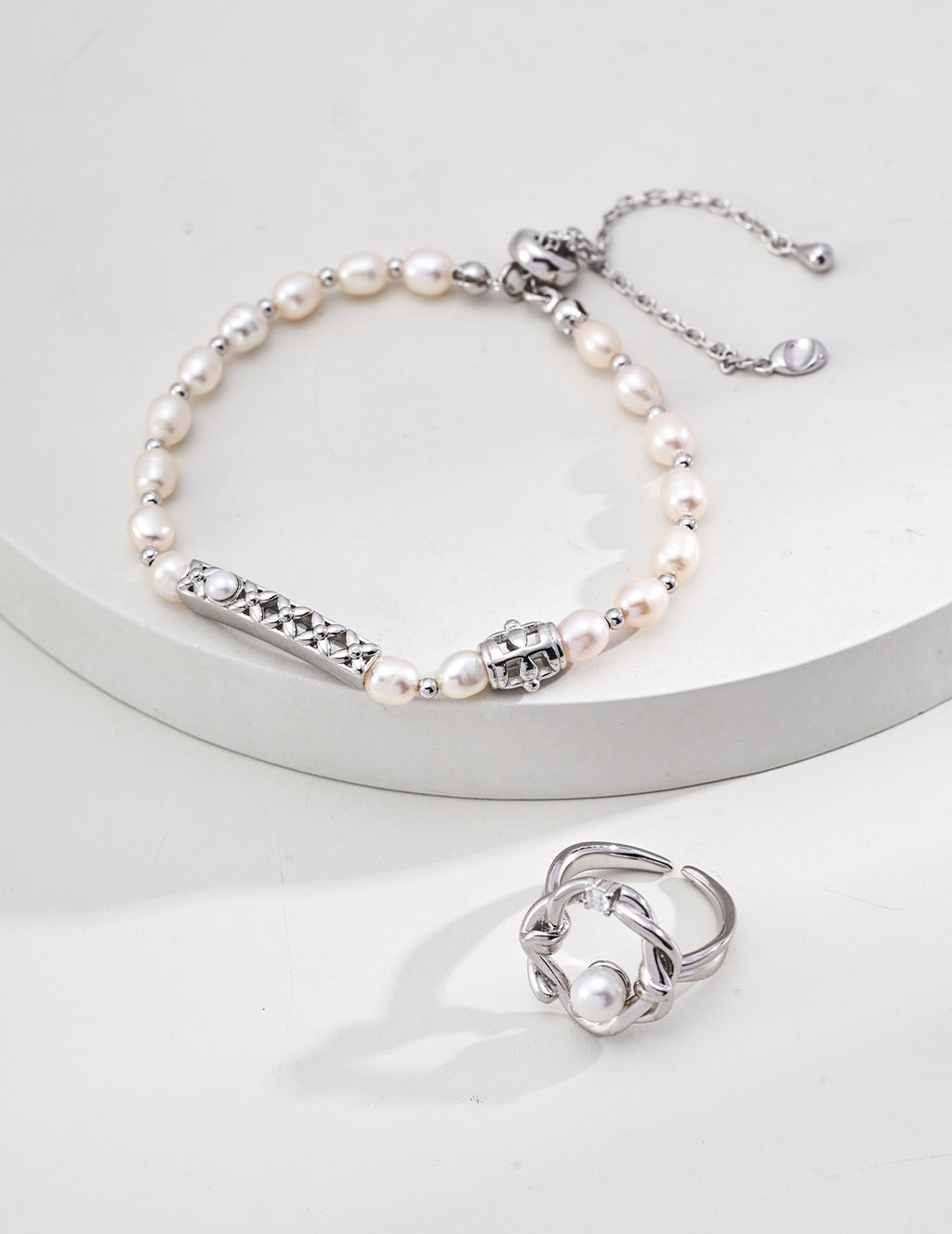 Pearl Adjustable Bracelet image 4