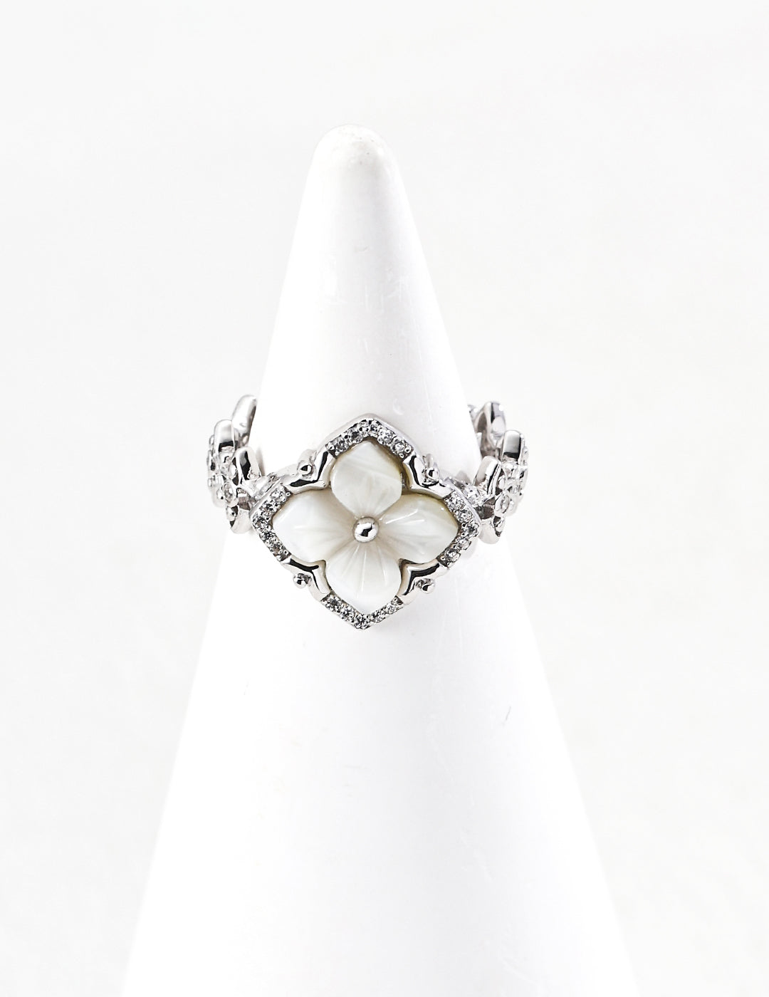 Royal Court Style Four-Leaf Clover Mother-of-Pearl Ring - image 2