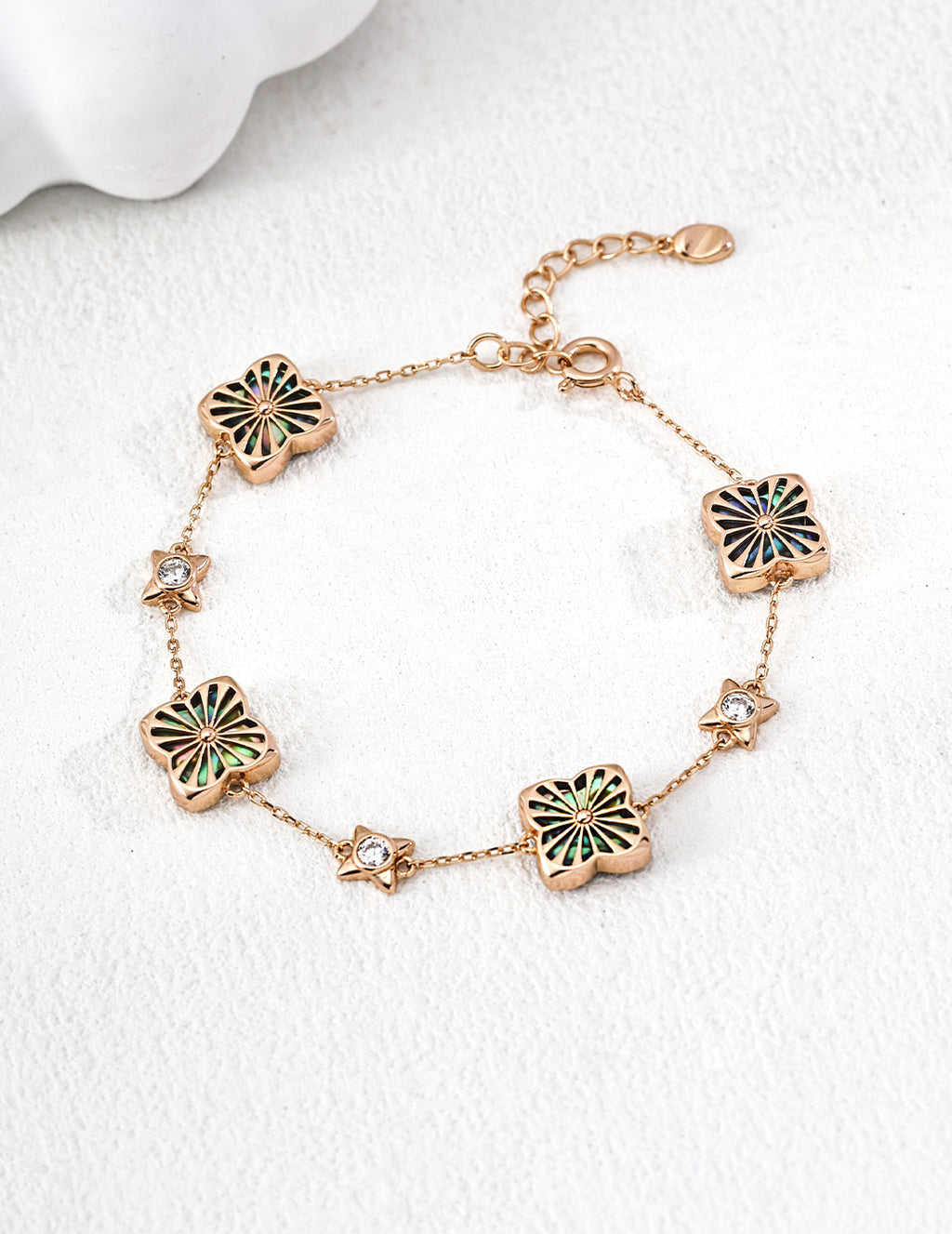 Modern Four-Leaf Clover Shell Bracelet