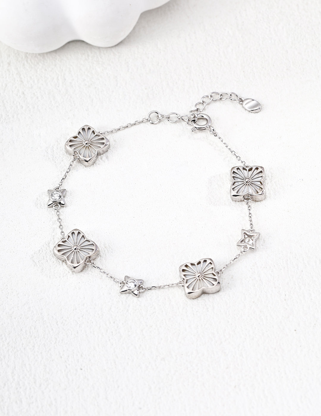 Modern Four-Leaf Clover Shell Bracelet - image 2