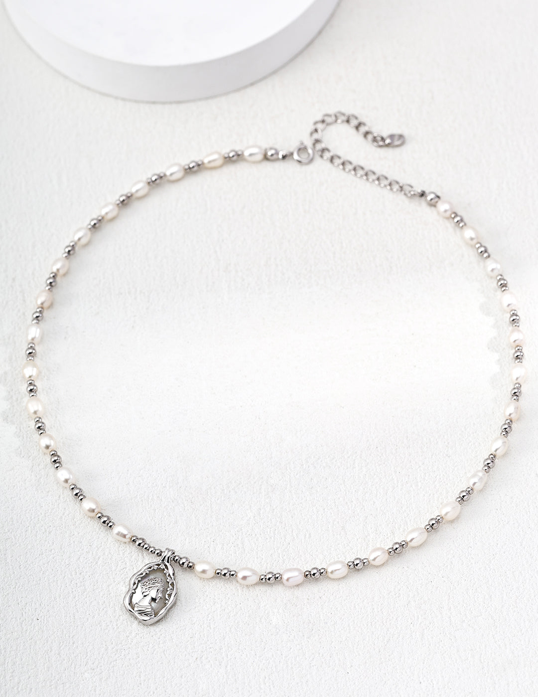 Natural Pearl Queen Necklace - image 2
