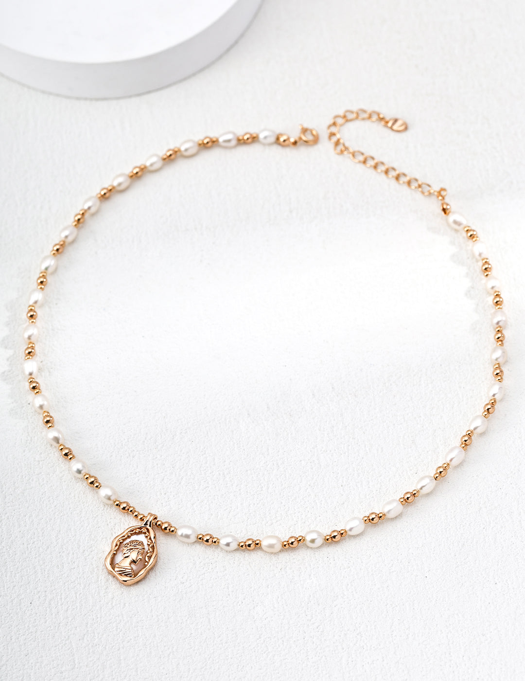 Natural Pearl Queen Necklace