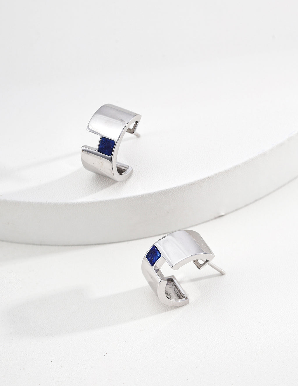 【Color Contrast】Lapis / Red Agate Earrings - image 2