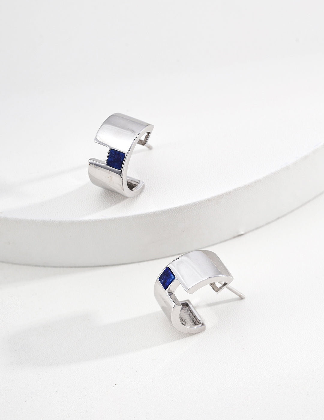 【Color Contrast】Lapis / Red Agate Earrings - image 2