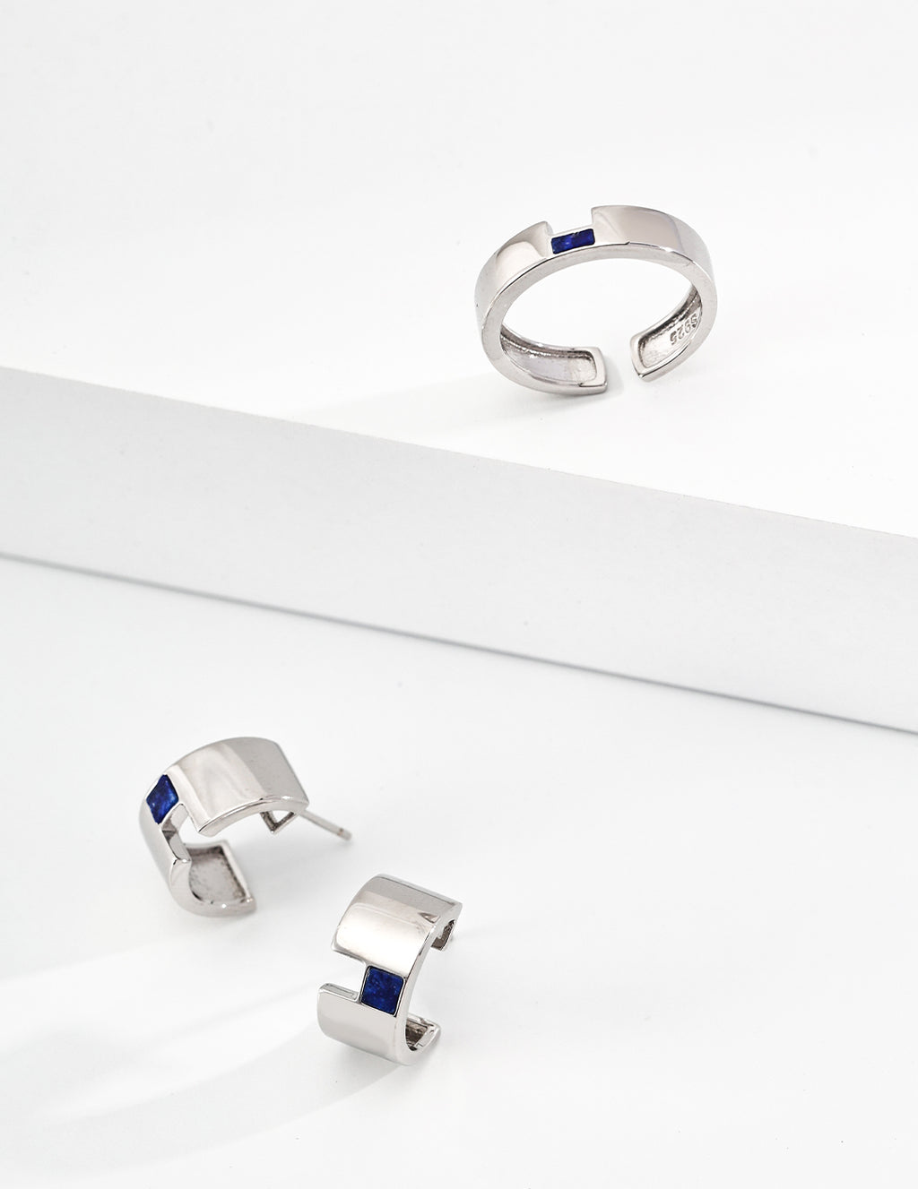 【Color Contrast】Lapis / Red Agate Earrings - image 4
