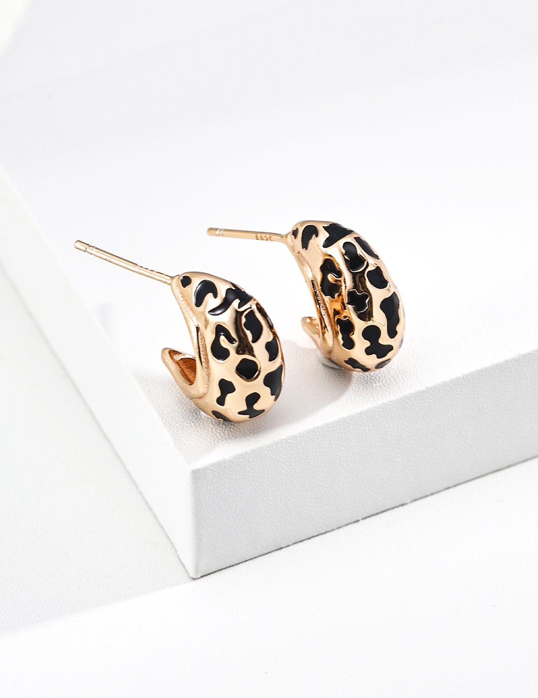 Stud Earrings image 4