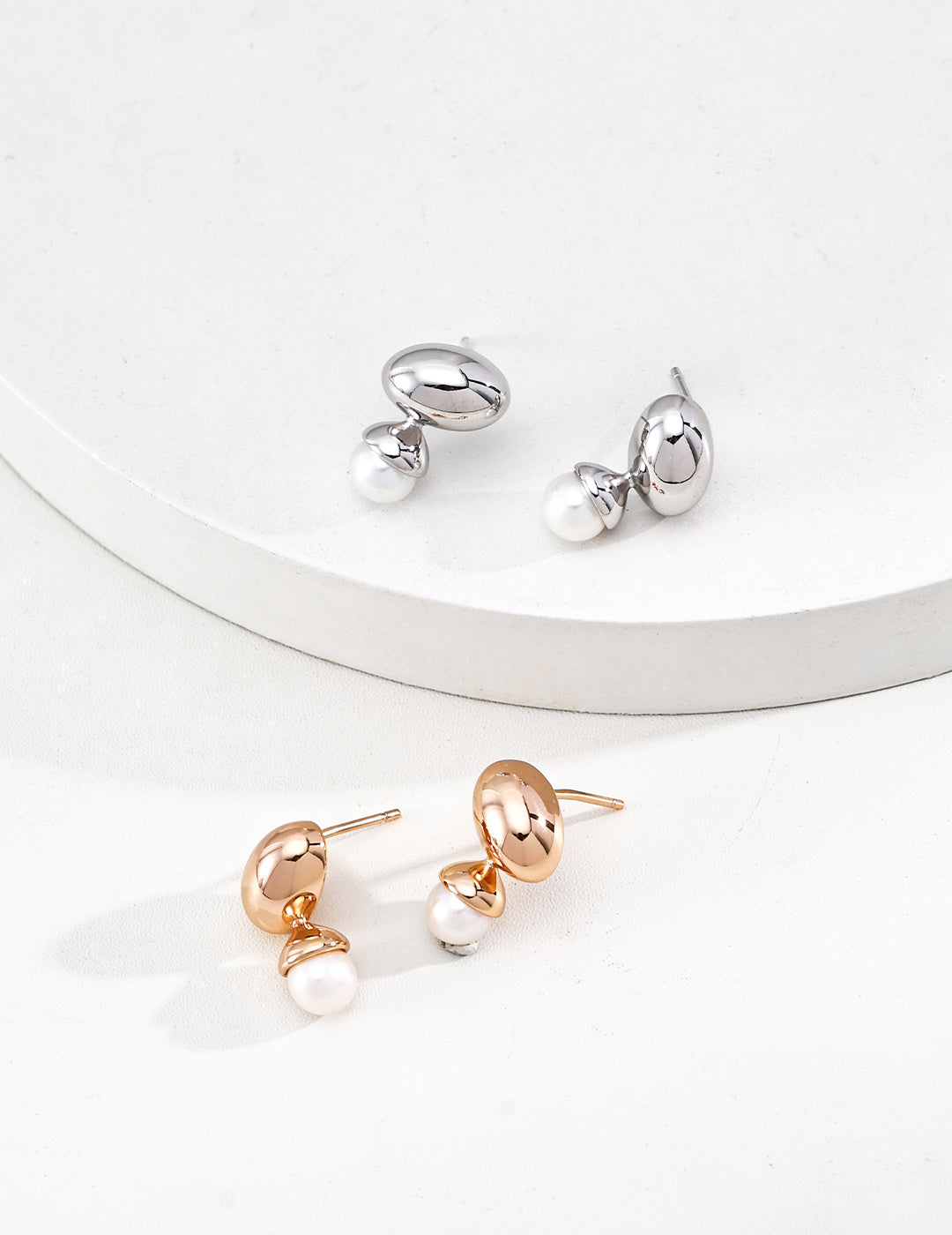 Pearl Stud Earrings image 3
