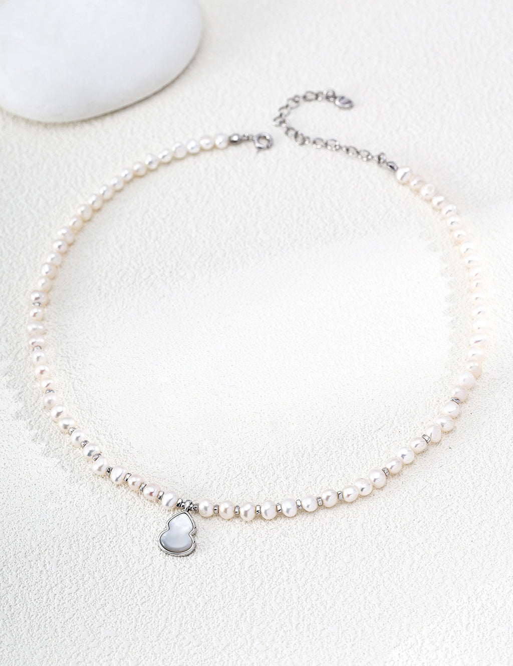 Mother of Pearl Pendant Necklace image 3