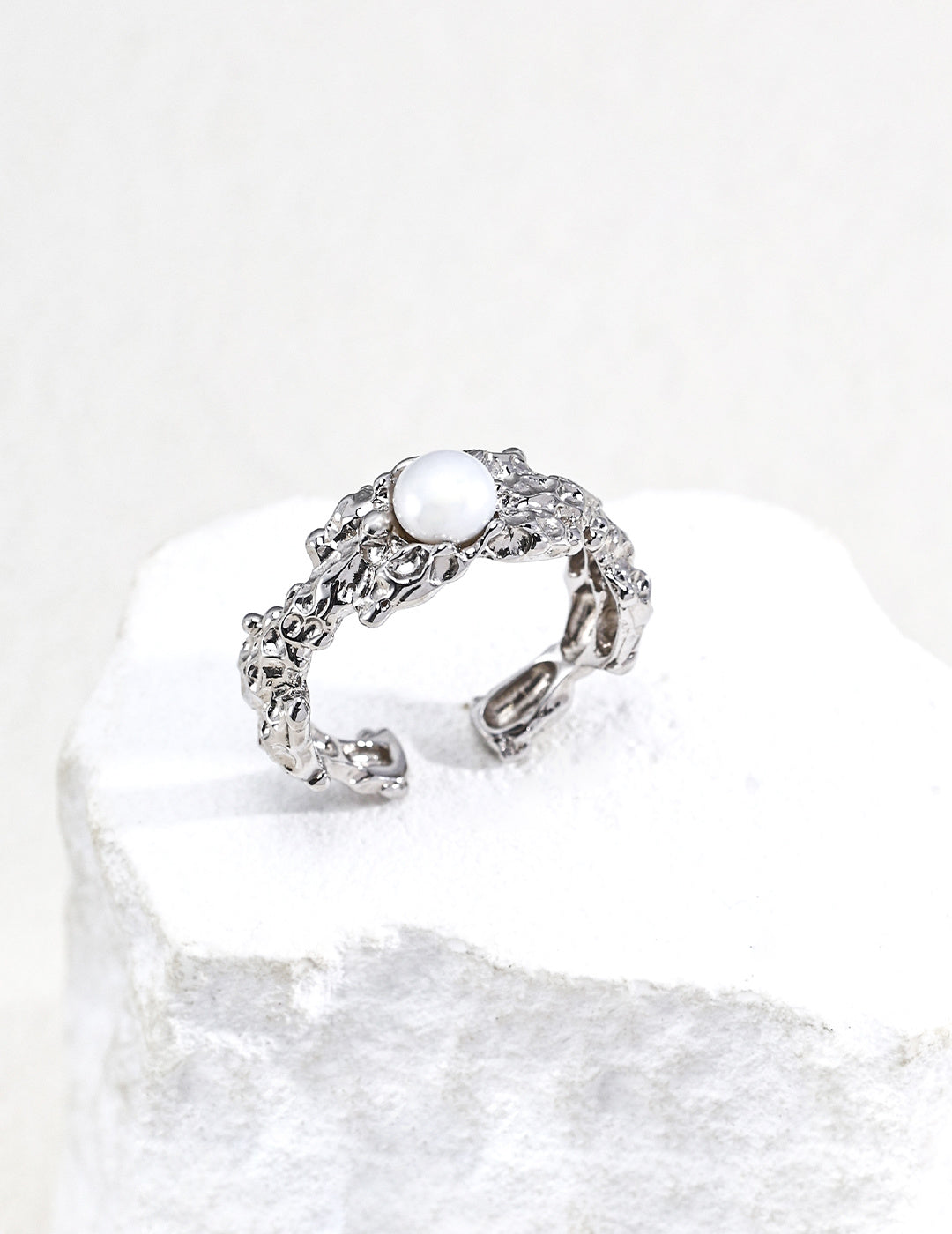 Pearl Adjustable Ring image 2