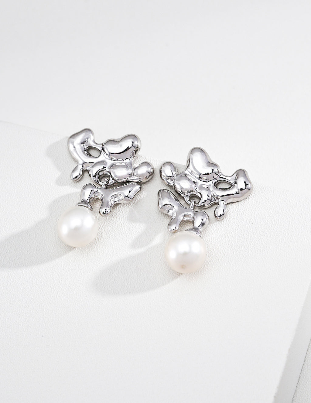 Liquid Flow Stud Earrings image 2