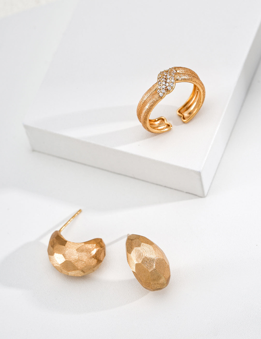 Minimalist Earrings image 3