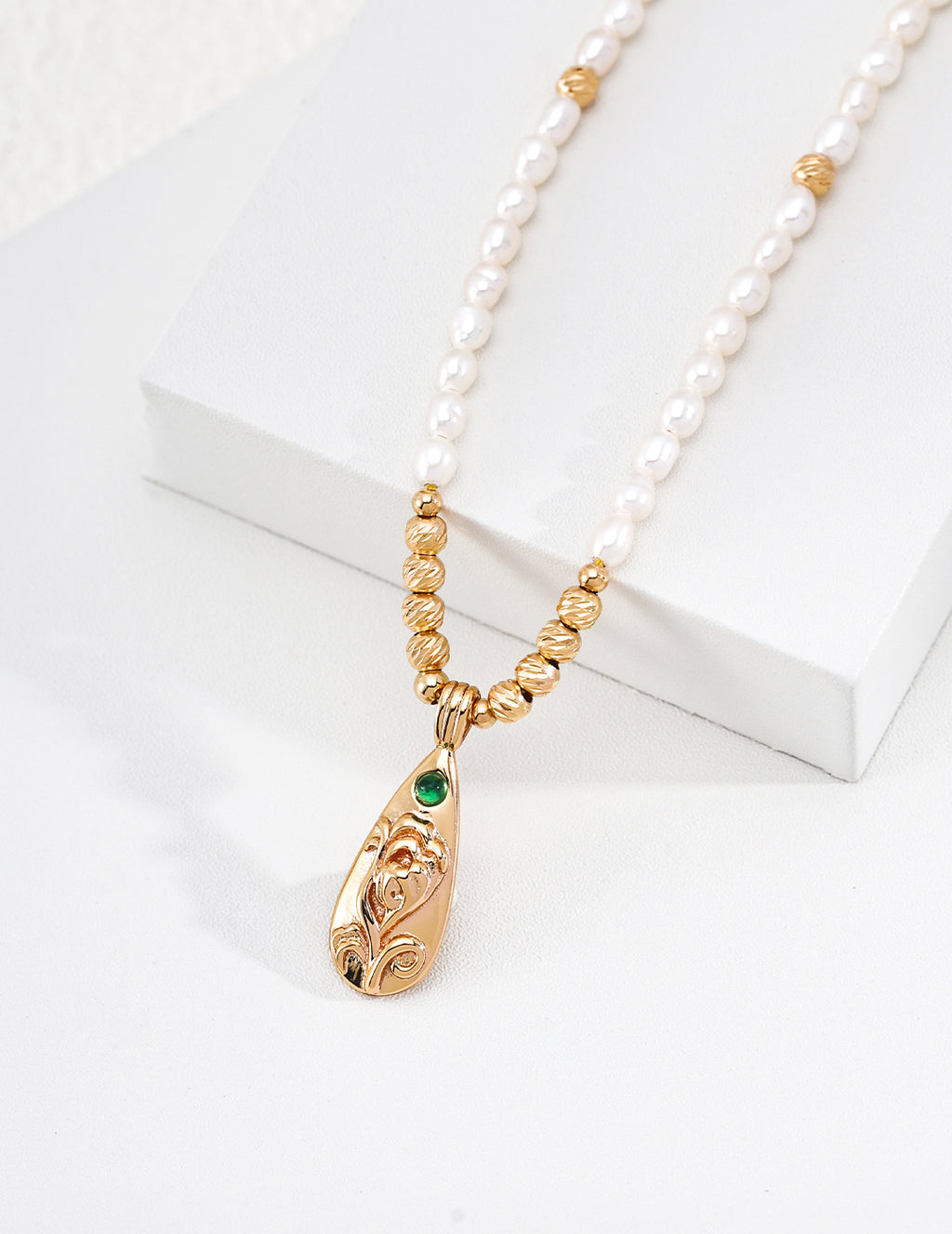Floral Pendant Necklace image 1