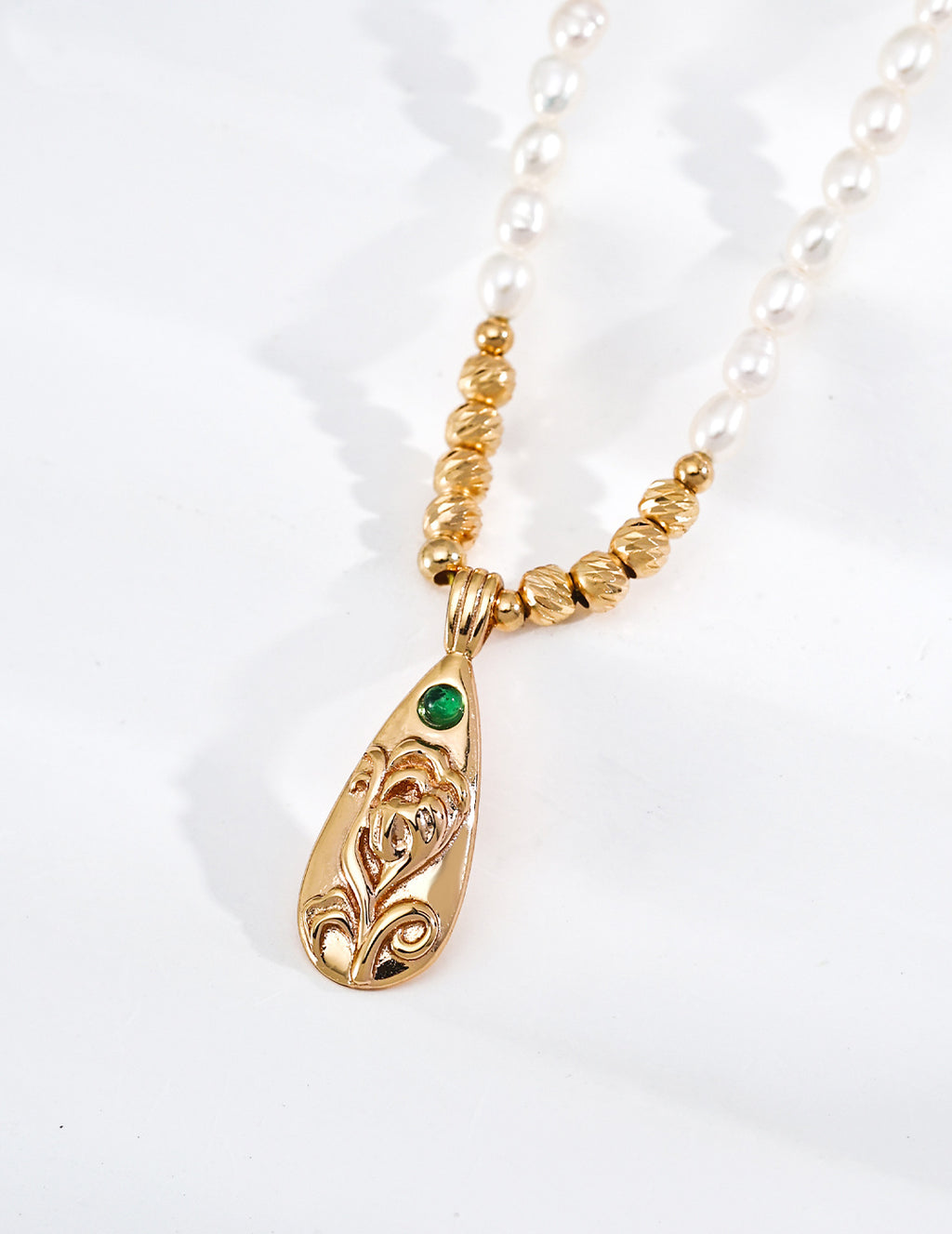 Floral Pendant Necklace image 4