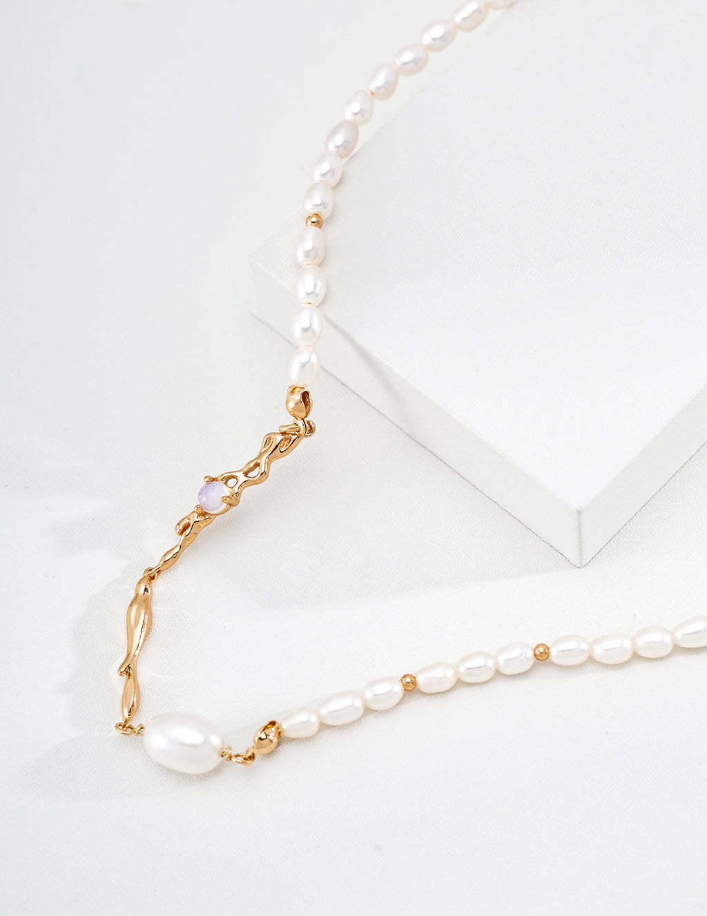 Liquid Flow Pearl Necklace image 3
