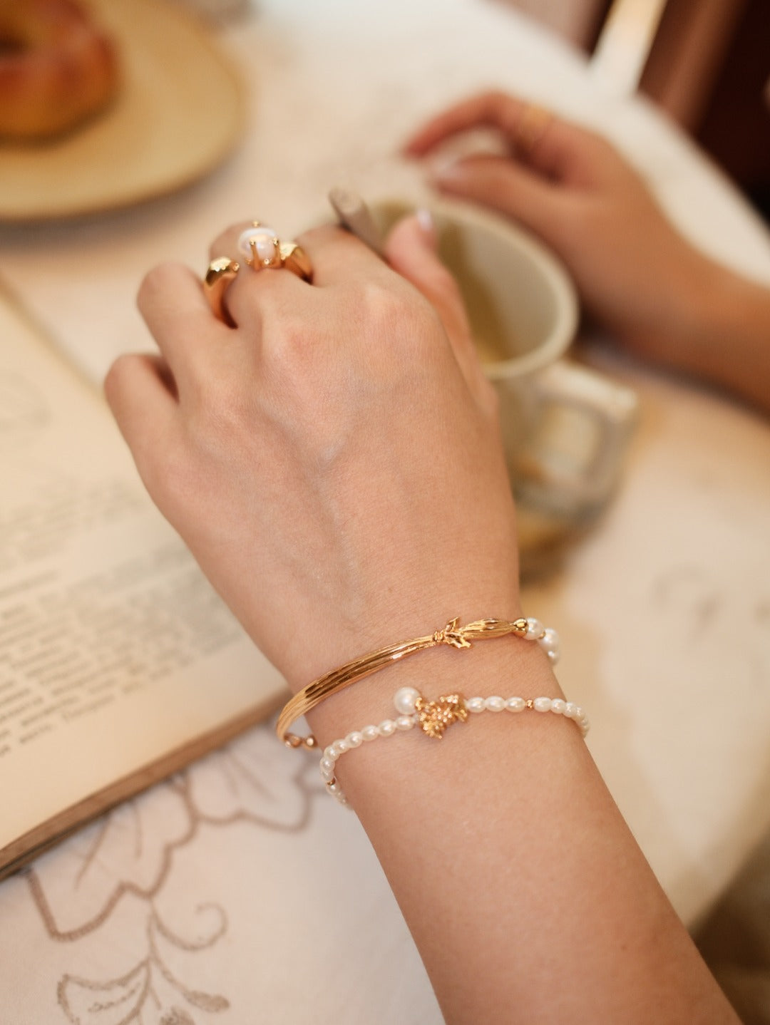 Gilded Ribbon Pearl Bracelet image 9
